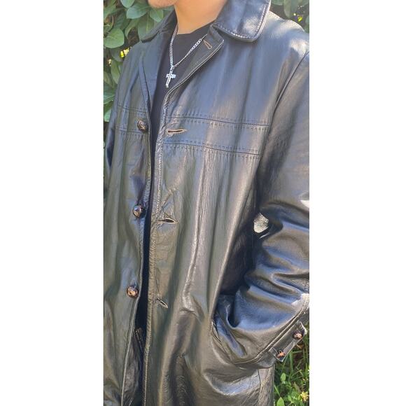 Vintage Lightly Distressed Black Leather Trench Coat Wooden Button Mens Med 38 - Picture 3 of 16